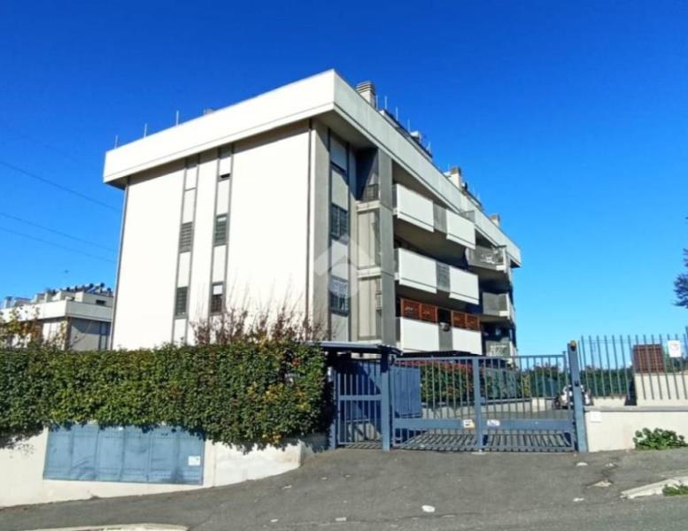 appartamento in vendita a Roma in zona Selva Candida