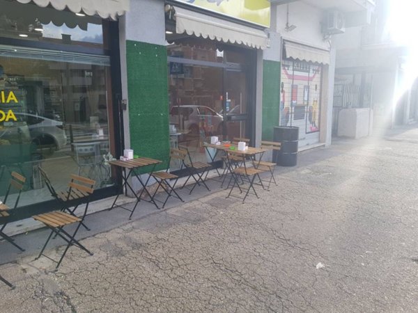 negozio in vendita a Roma in zona Torrevecchia