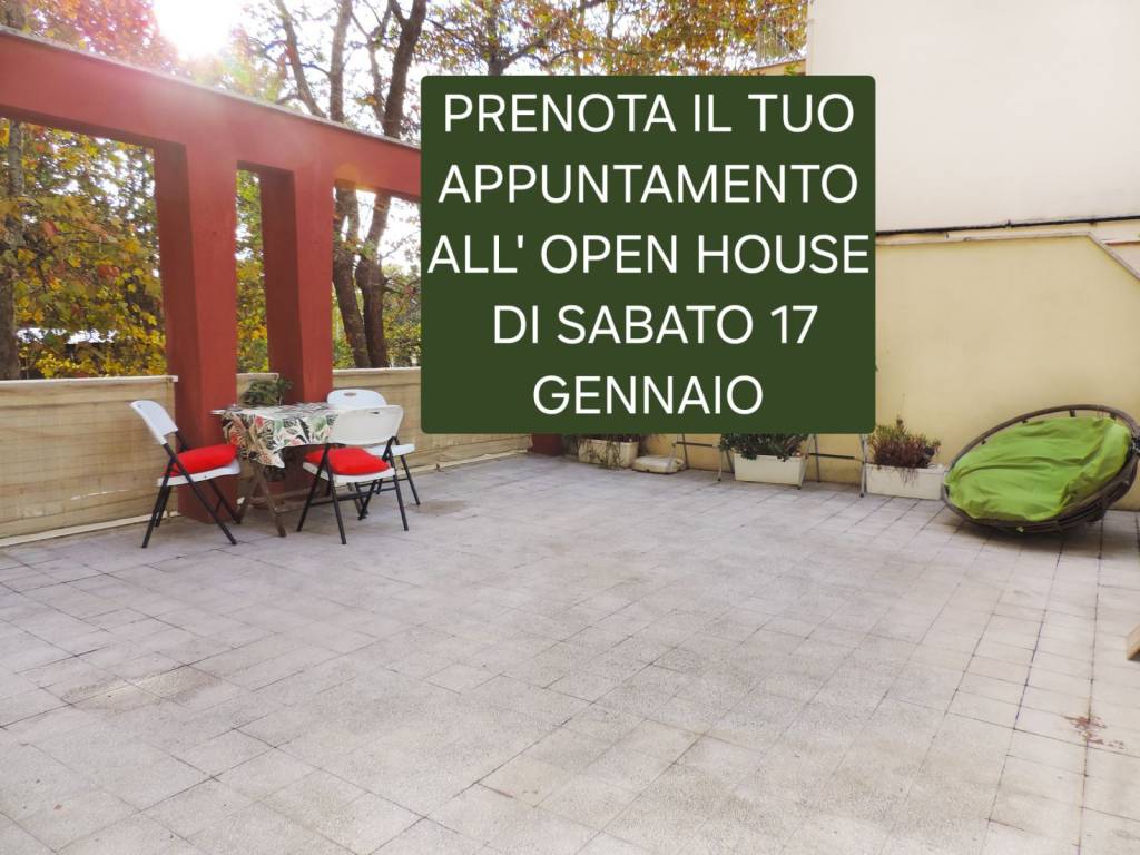 appartamento in vendita a Roma in zona Castel Fusano