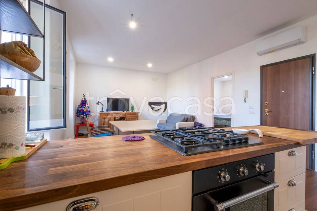 appartamento in vendita a Roma in zona Tuscolano