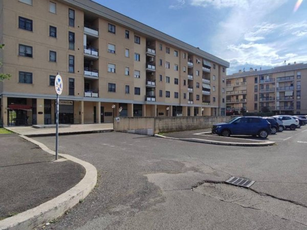 appartamento in vendita a Roma in zona Romanina