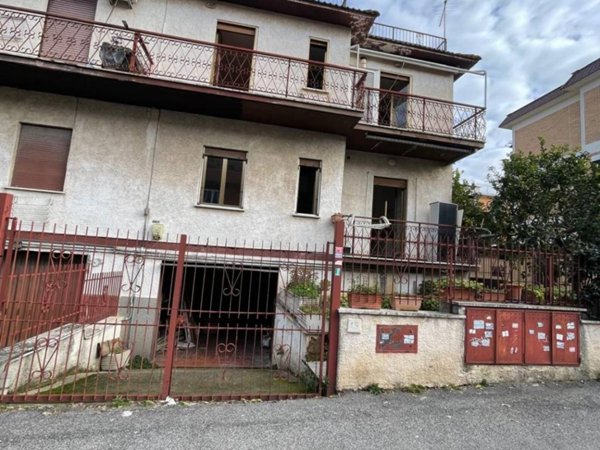 appartamento in vendita a Roma in zona Acilia