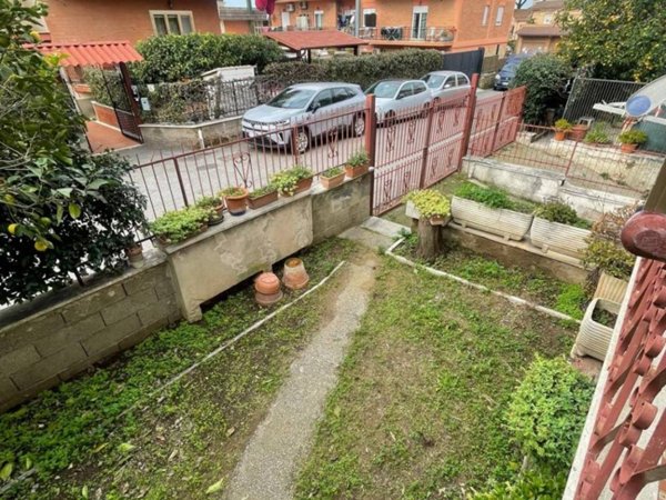 appartamento in vendita a Roma in zona Acilia