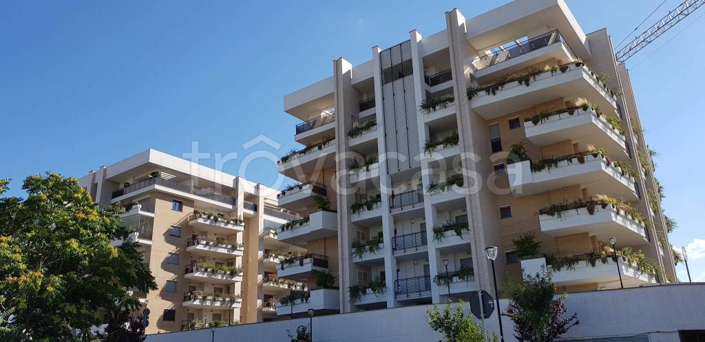 appartamento in vendita a Roma in zona Giuliano Dalmata