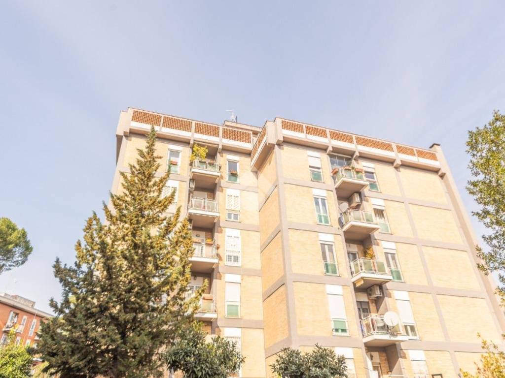 appartamento in vendita a Roma in zona Monte Sacro/Talenti