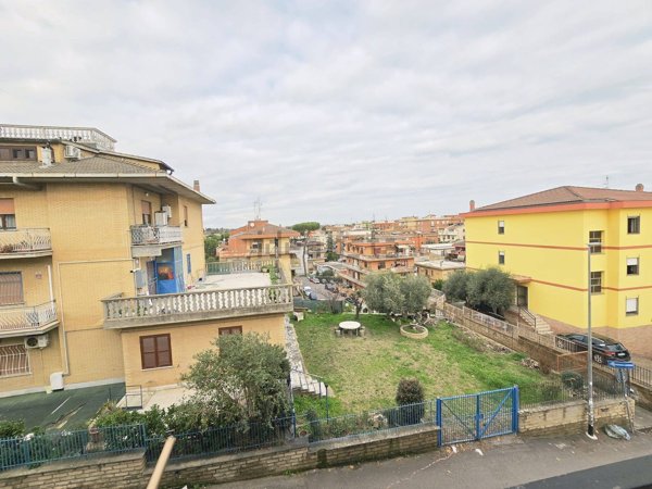 appartamento in vendita a Roma in zona Casalotti