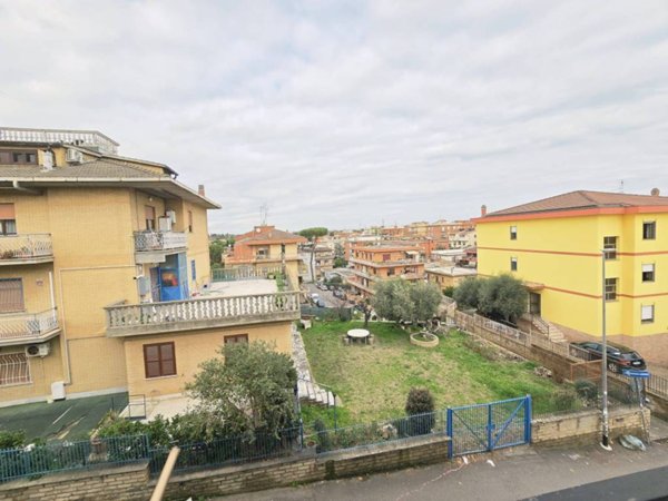 appartamento in vendita a Roma in zona Casalotti