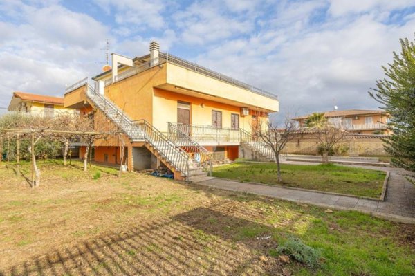 casa indipendente in vendita a Roma in zona Castelverde