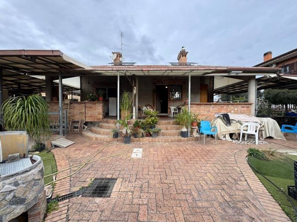 casa indipendente in vendita a Roma in zona Dragona/Bagnoletto