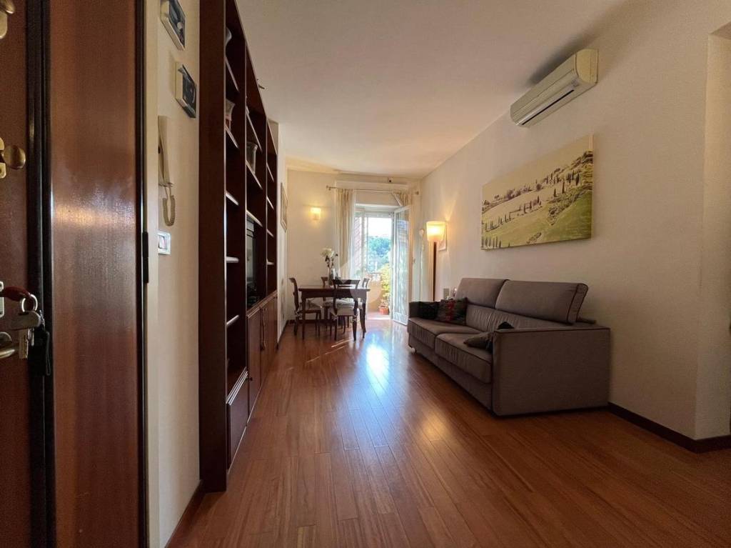 appartamento in vendita a Roma in zona Ardeatino