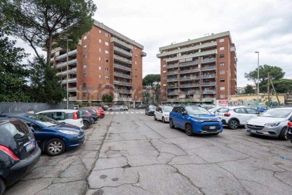 appartamento in vendita a Roma in zona Cinecittà
