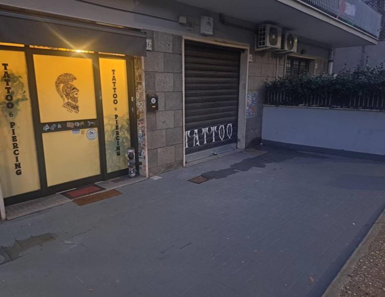 locale commerciale in vendita a Roma in zona Prenestino-Centocelle