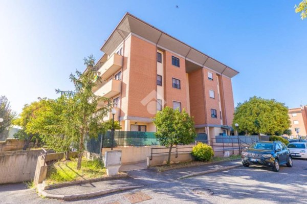 appartamento in vendita a Roma in zona Castelverde