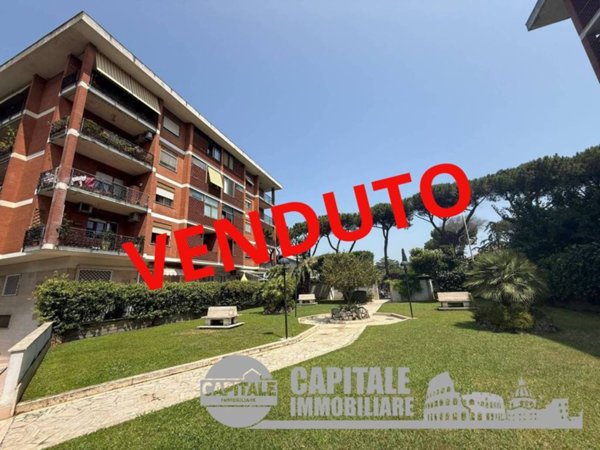 appartamento in vendita a Roma in zona Mostacciano