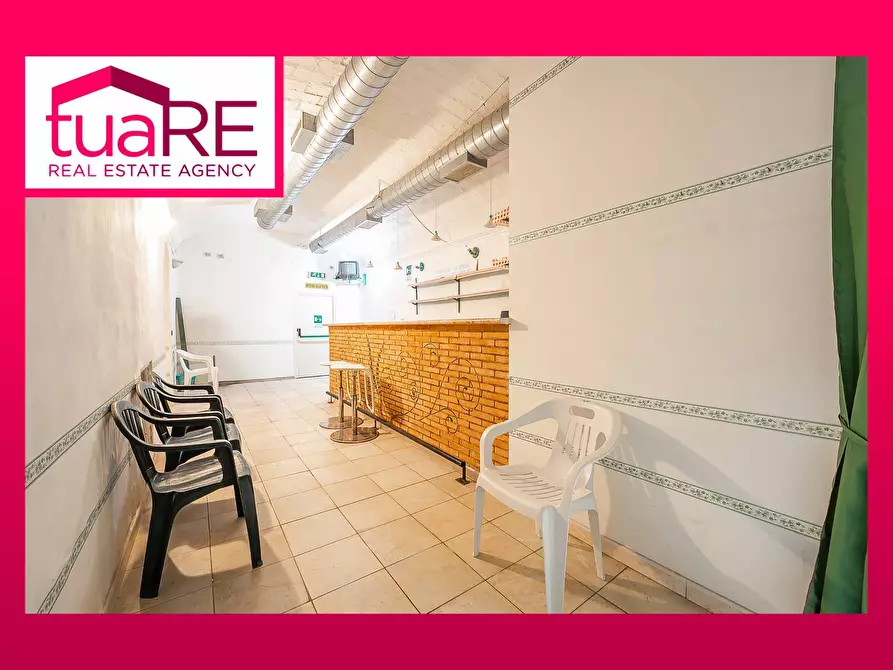 negozio in vendita a Roma in zona Tuscolano