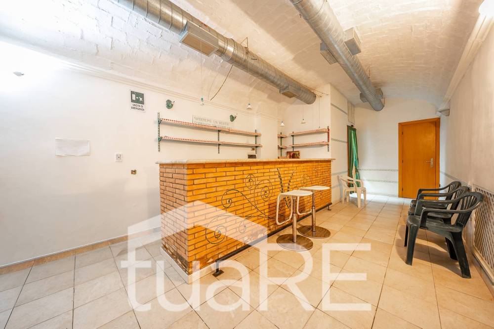 negozio in vendita a Roma in zona Tuscolano