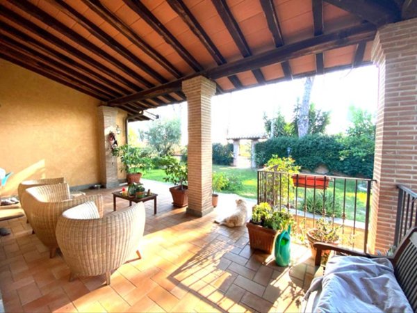 casa indipendente in vendita a Roma in zona Castel di Guido