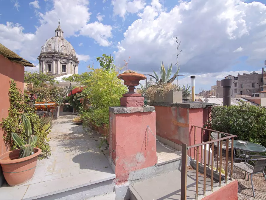 appartamento in vendita a Roma in zona Rione Regola