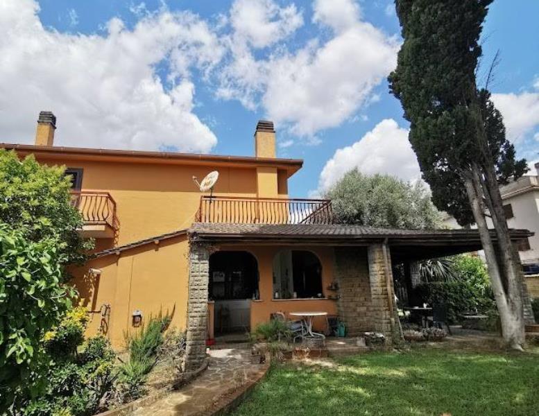 casa indipendente in vendita a Roma in zona Casal Monastero