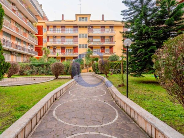 appartamento in vendita a Roma in zona Spinaceto