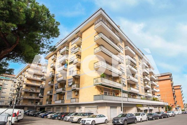 appartamento in vendita a Roma in zona Cinecittà