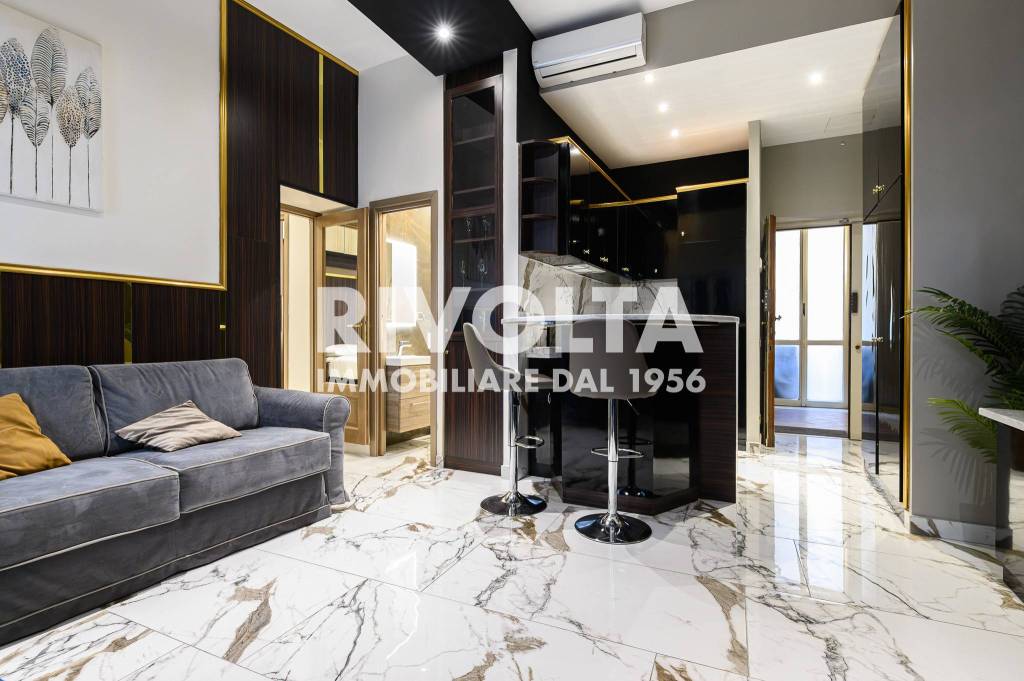 appartamento in vendita a Roma in zona Trevi-Colonna