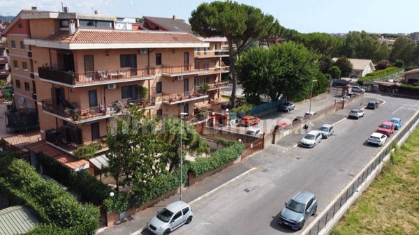 appartamento in vendita a Roma in zona Casal Morena