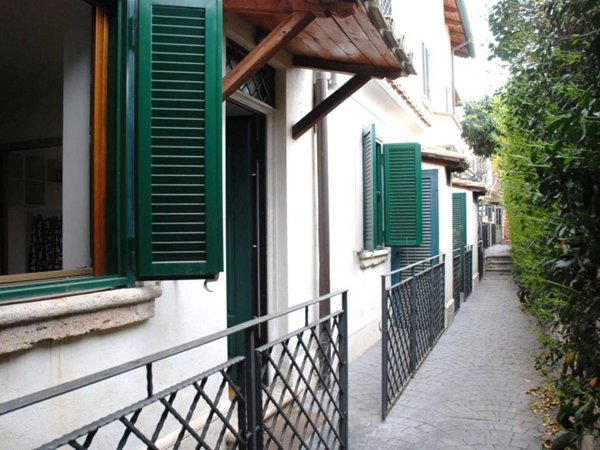 appartamento in vendita a Roma in zona Tuscolano