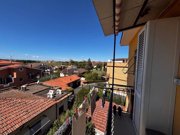 appartamento in vendita a Roma in zona Labaro