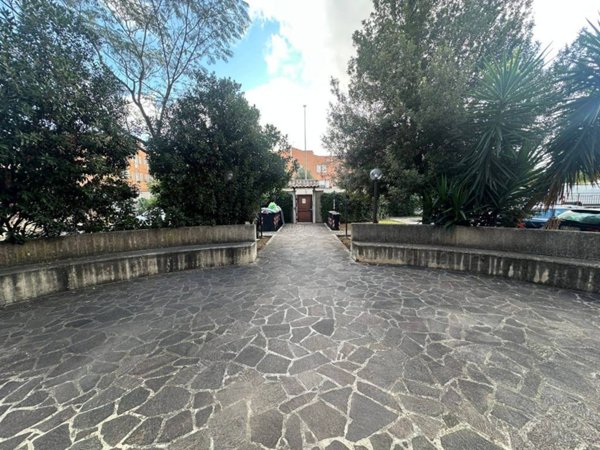 appartamento in vendita a Roma in zona Vitinia