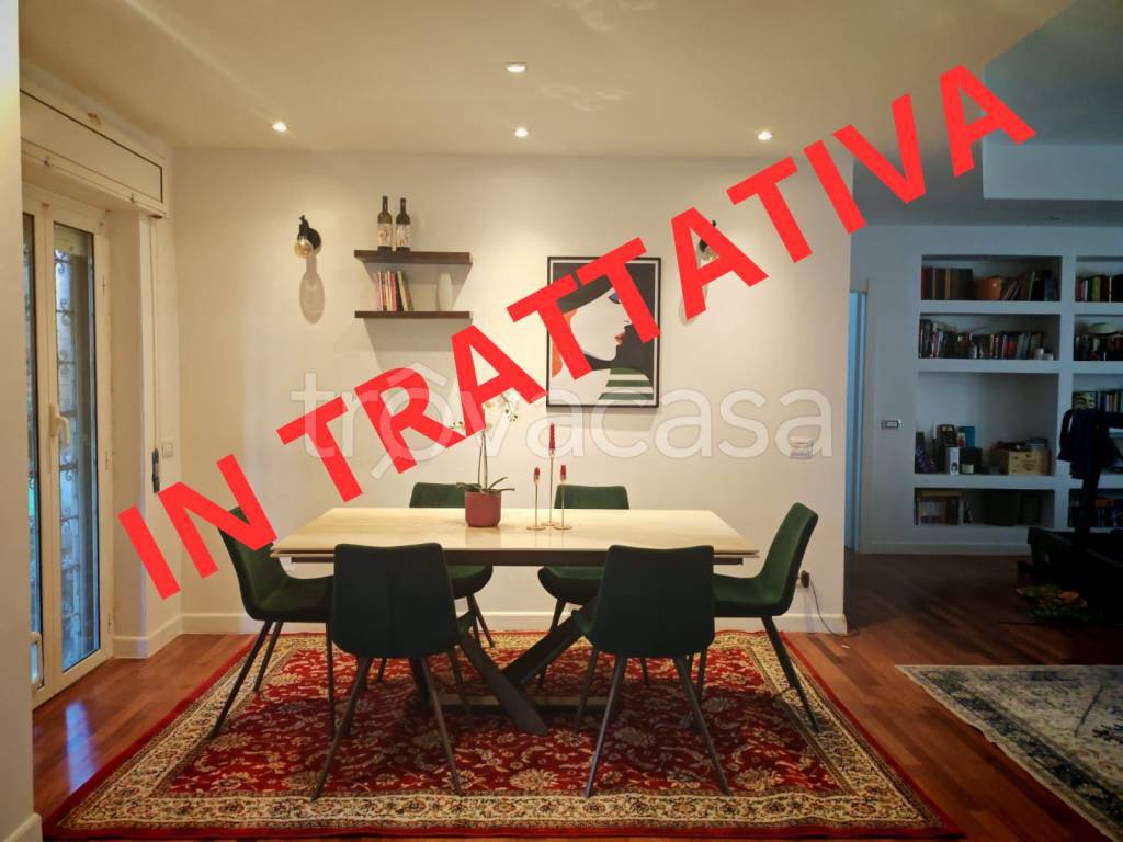 appartamento in vendita a Roma in zona Torre Spaccata