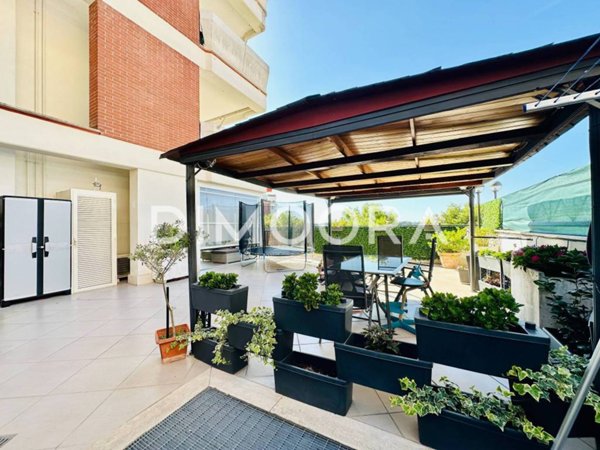 appartamento in vendita a Roma in zona Casalotti