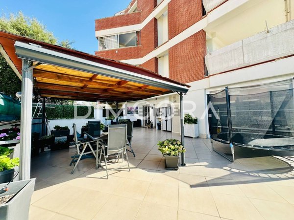 appartamento in vendita a Roma in zona Selva Candida