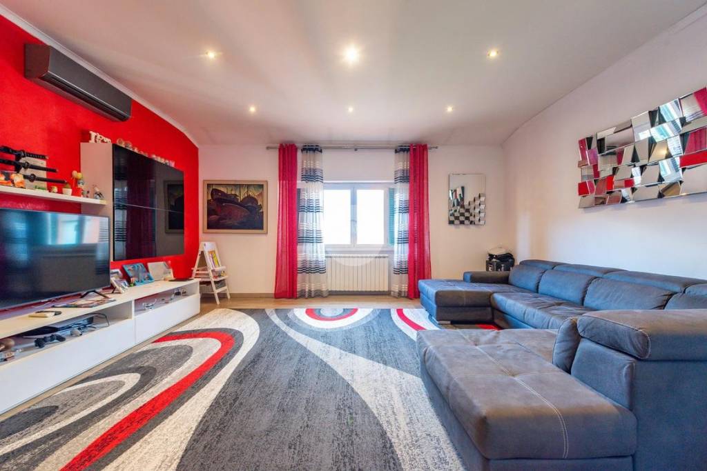 appartamento in vendita a Roma in zona Borghesiana