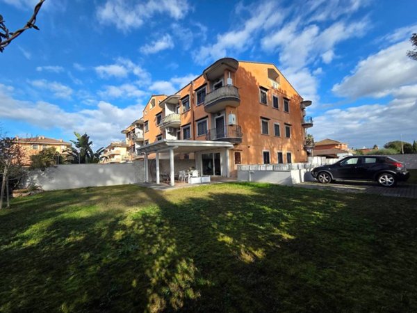 appartamento in vendita a Roma in zona Casal Palocco