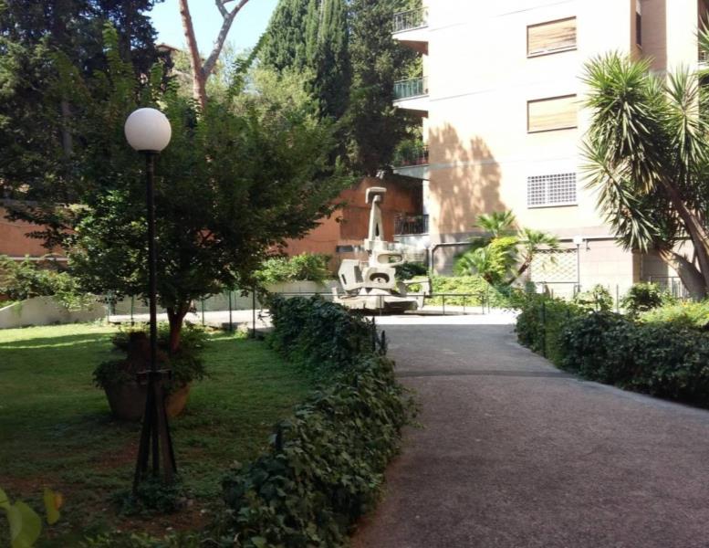 appartamento in vendita a Roma in zona Nomentano