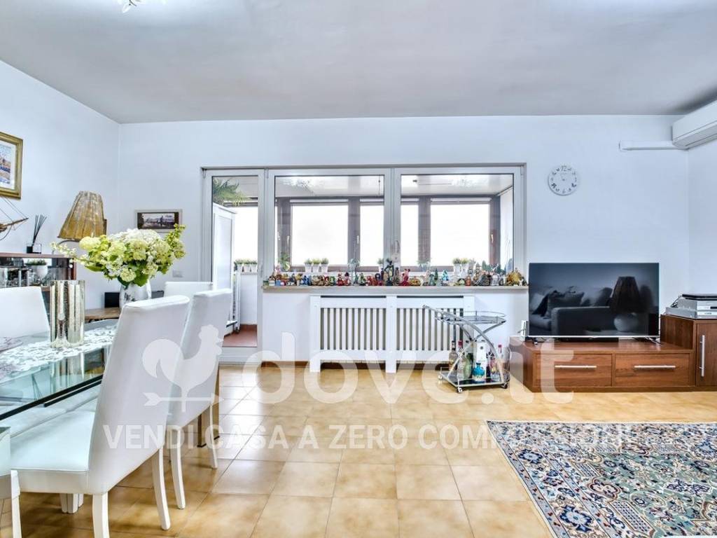 appartamento in vendita a Roma in zona Giuliano Dalmata