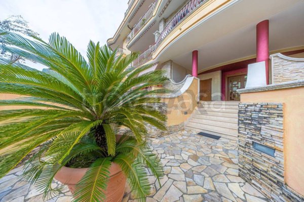 appartamento in vendita a Roma in zona Borghesiana