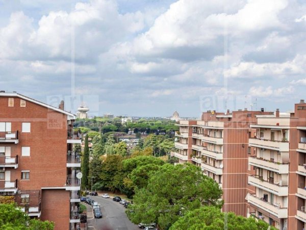appartamento in vendita a Roma in zona EUR
