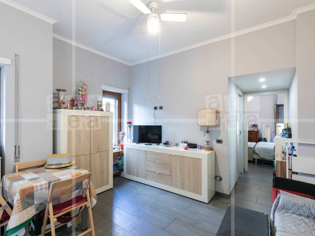 appartamento in vendita a Roma in zona Ardeatino