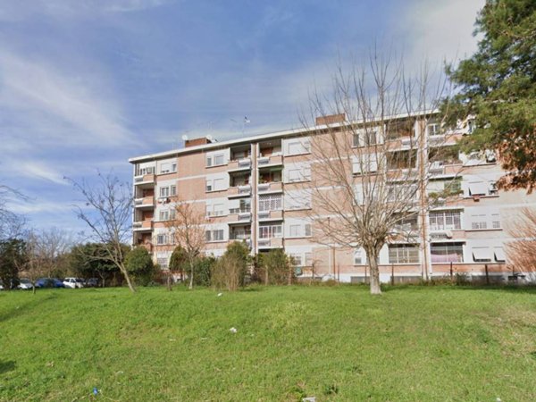appartamento in vendita a Roma in zona Ostiense