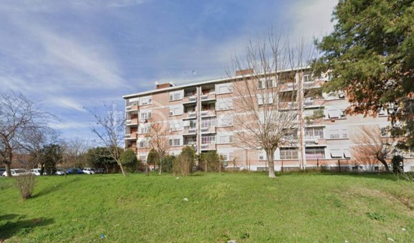 appartamento in vendita a Roma in zona Ostiense
