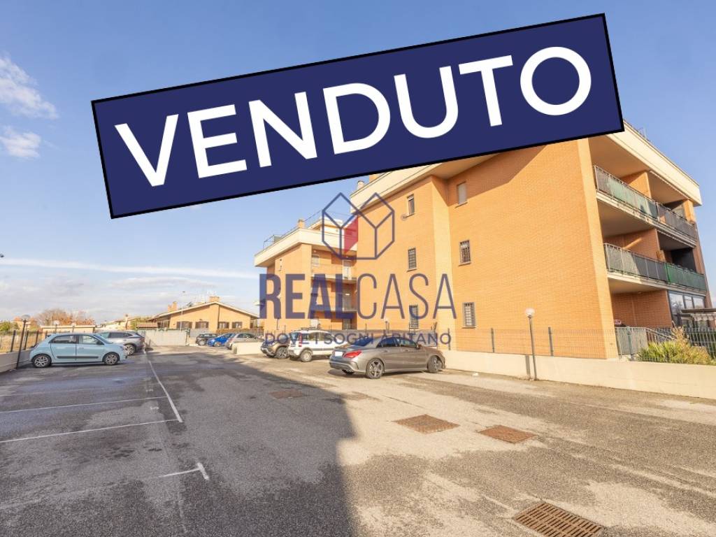 appartamento in vendita a Roma in zona Castelverde