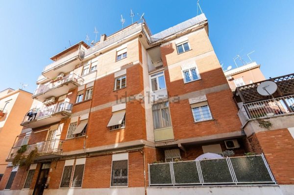 appartamento in vendita a Roma in zona Primavalle