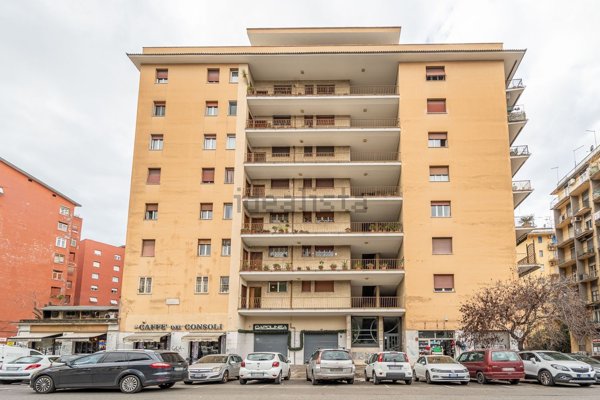 appartamento in vendita a Roma in zona Don Bosco