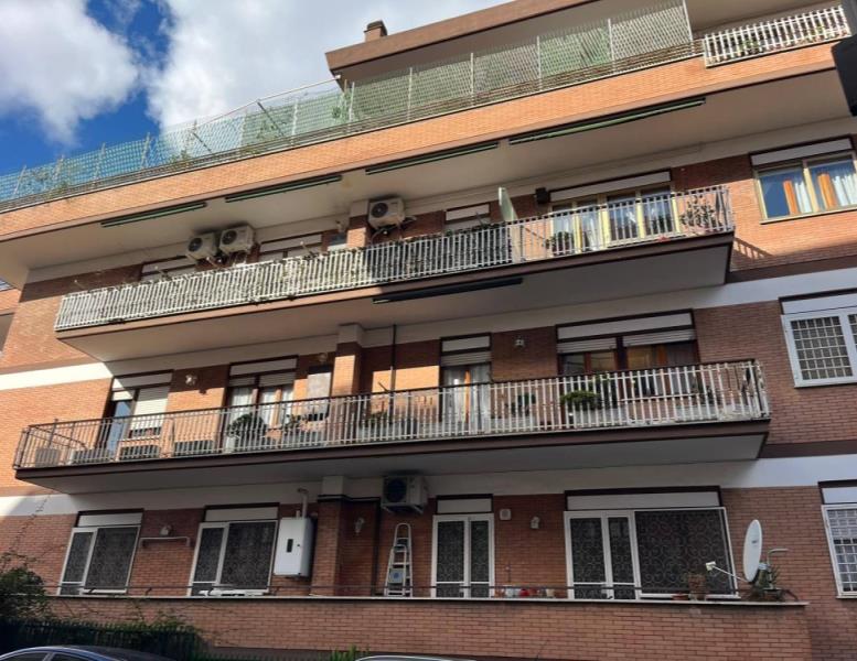 appartamento in vendita a Roma in zona Portuense