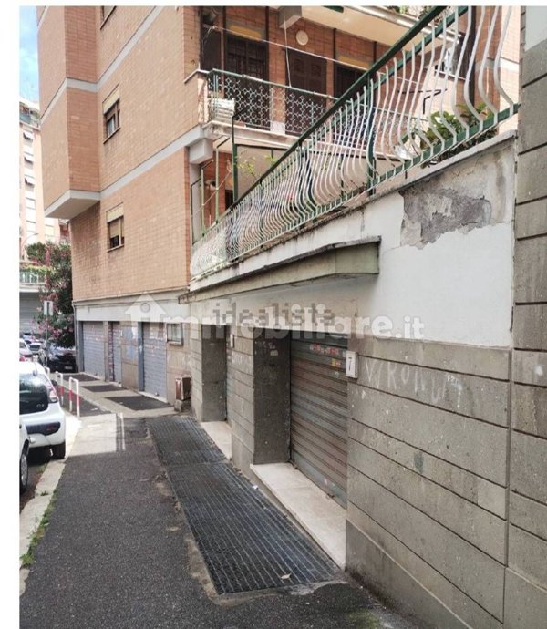 locale commerciale in vendita a Roma in zona Pietralata