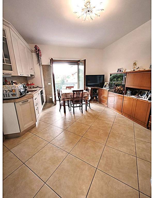 appartamento in vendita a Roma in zona Selva Candida