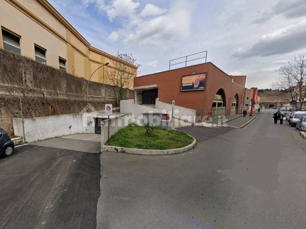 locale di sgombero in vendita a Roma in zona Gianicolense