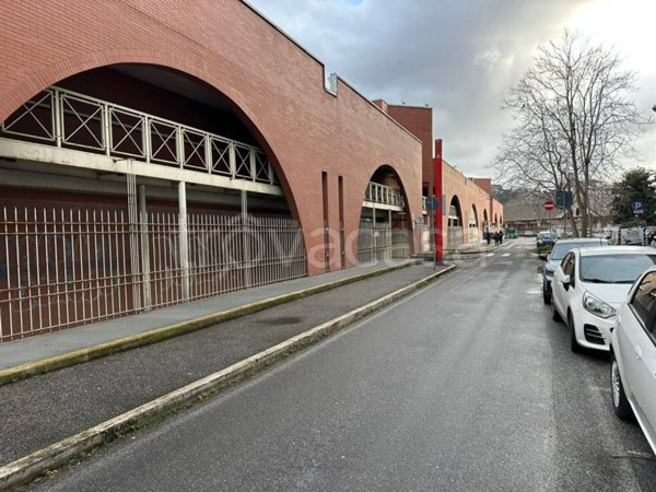 locale di sgombero in vendita a Roma in zona Gianicolense